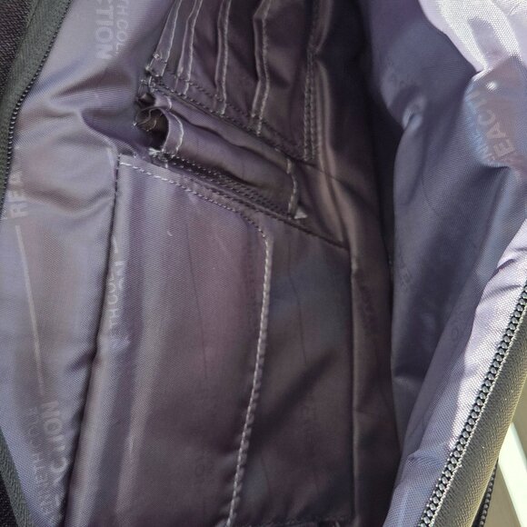 Kenneth Cole Laptop Bag - Picture 8 of 8